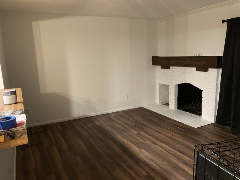 Building Photo - 2020 S Hannibal Way