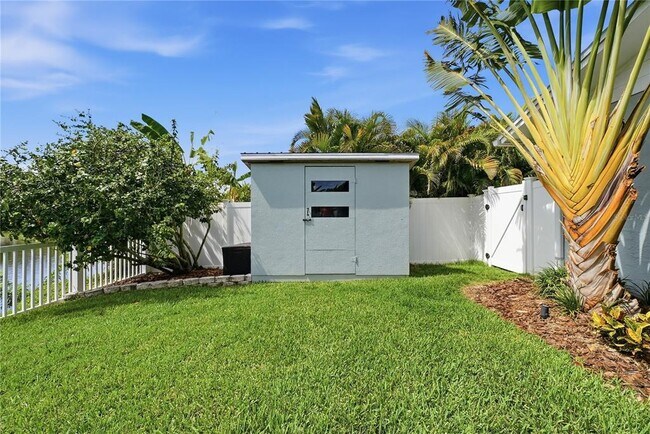 Building Photo - 14463 Sandpiper Cir