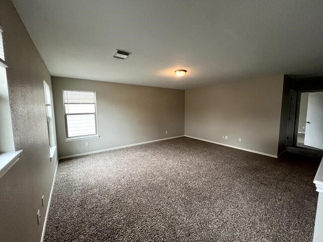 Building Photo - 6519 Mildenhall Ct