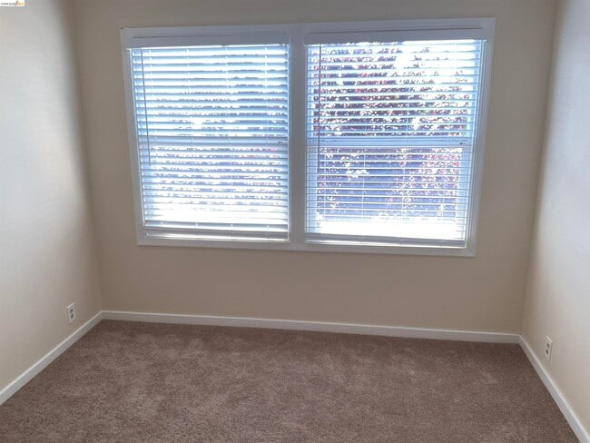 Building Photo - 510 McLaughlin St