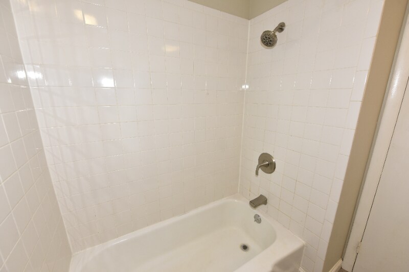 Building Photo - 1030 Galliton Ct