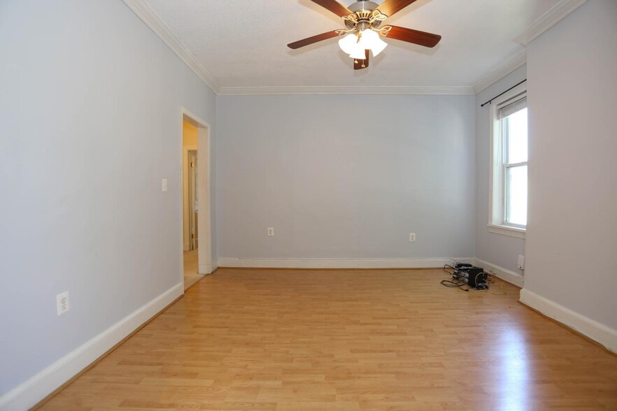 Building Photo - 1555 4th St NW