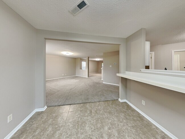 Building Photo - 8147 Retreat Ln