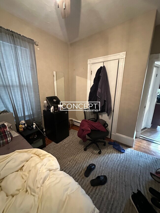 Building Photo - 6A Sunset St. Unit 1