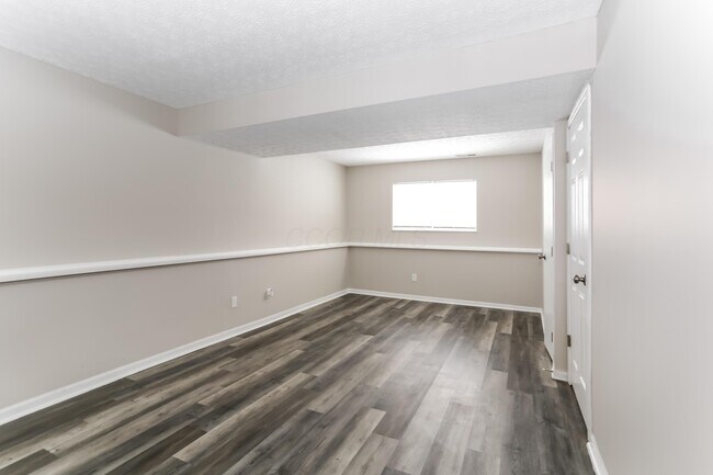 Building Photo - 2980 Blue Moon Dr