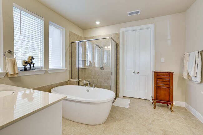 Building Photo - 12718 Mdw Gln Trl