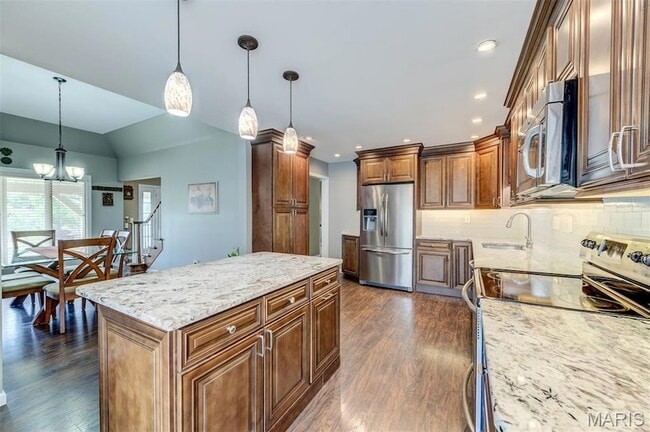Building Photo - 14991 Broadmont Dr