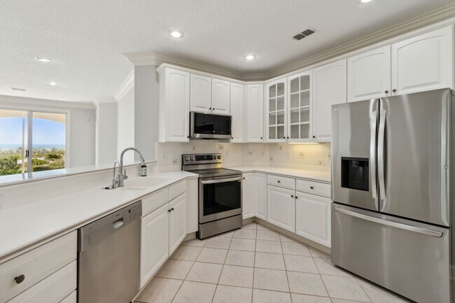 Building Photo - Amelia Island Ocean Front Condo