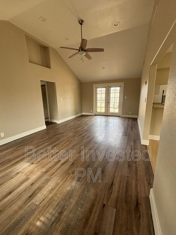 Building Photo - 111 Connely Ln