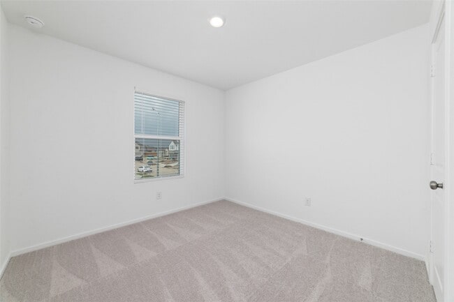 Building Photo - 6330 Breakaway Grv Dr