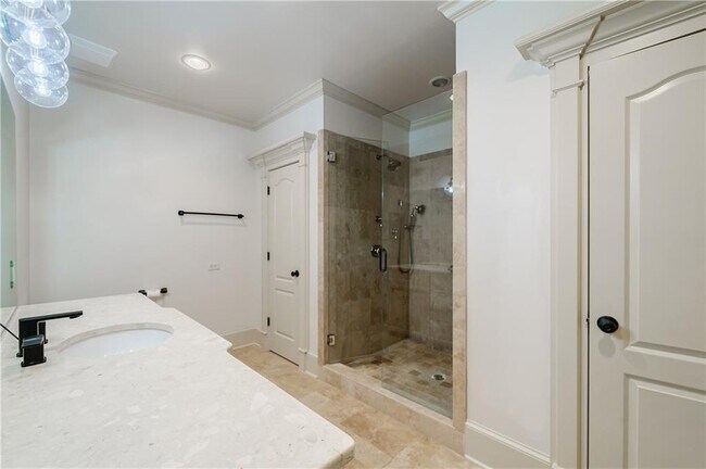 Building Photo - 521 Brendlynn Ct