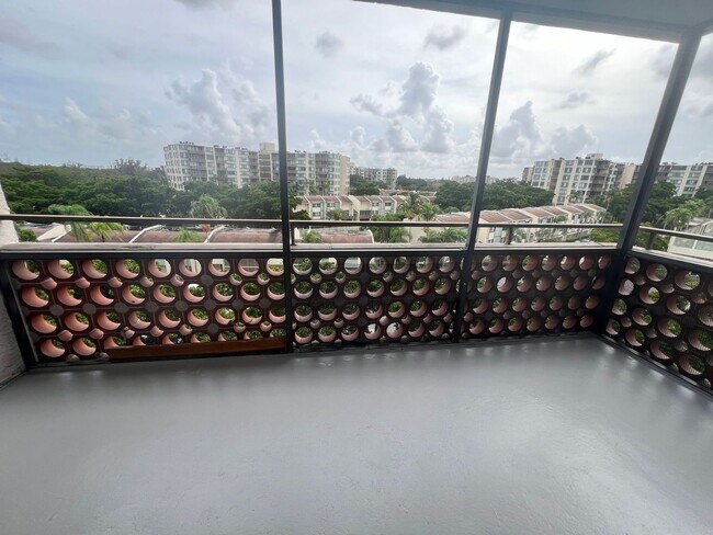 Building Photo - 4715