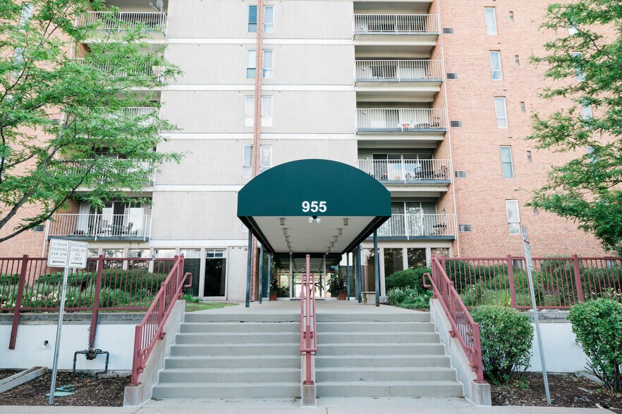 Building Photo - 955 Eudora Street #105