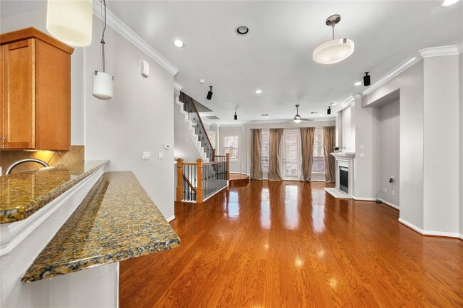 Building Photo - 3-Story Townhome in Midtown – 3BR/3.5BA with Private Balconies