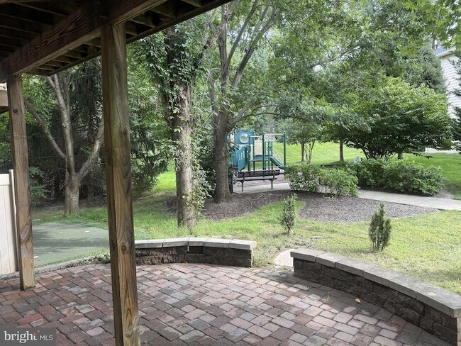 Building Photo - 3008 Hollow Crest Pl