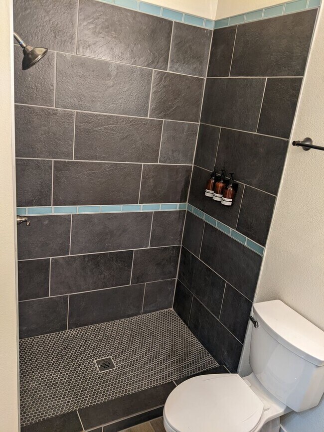 Building Photo - 505 W C St