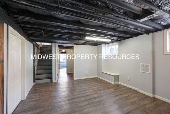 Building Photo - Historic Home in Downtown Lee's Summit