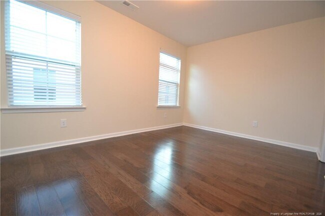 Building Photo - 1028 Laurel Twist Rd
