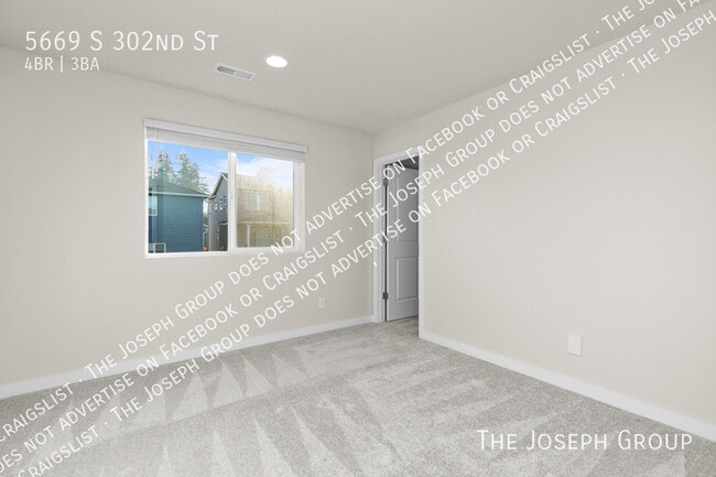 Building Photo - 5669 S 302nd St
