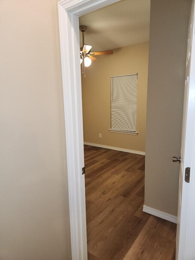 Building Photo - 4925 Catahoula Dr