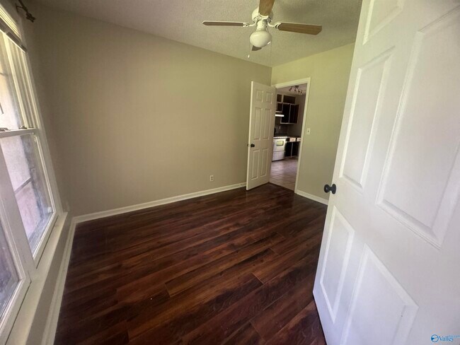 Building Photo - 792 Seina Vista Dr