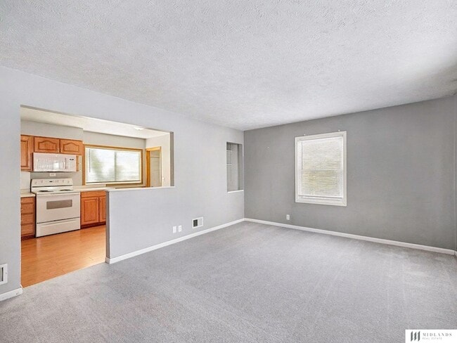 Building Photo - 8623 C St