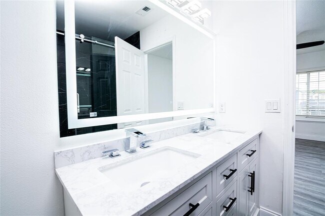 Building Photo - 1101 Sandestin Way