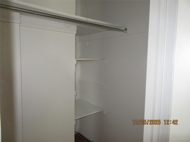 Building Photo - 41 Weathervane Dr