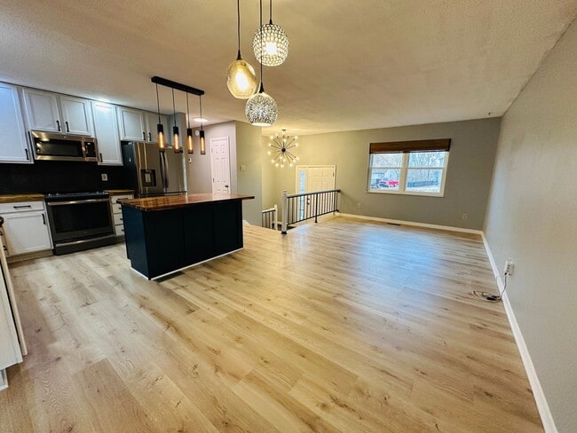 Building Photo - Stunning West Knoxville Transformation | Designer Kitchen & Smart Home Features