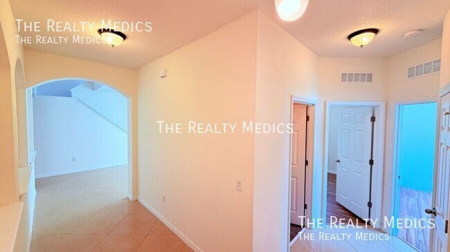 Building Photo - 4067 Knott Dr