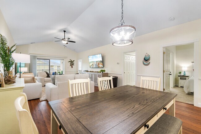 Building Photo - 4843 Luster Leaf Cir