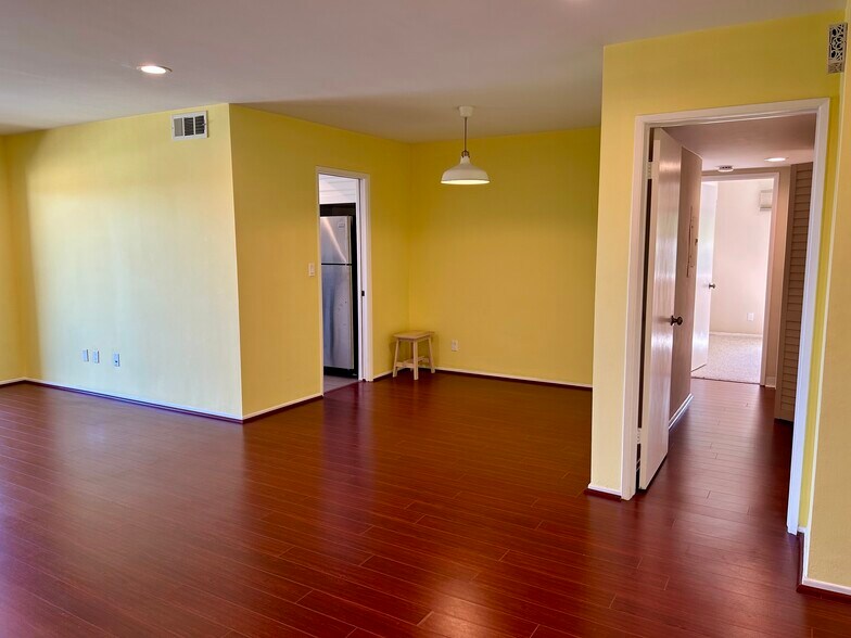 Building Photo - 1301 S Atlantic Blvd