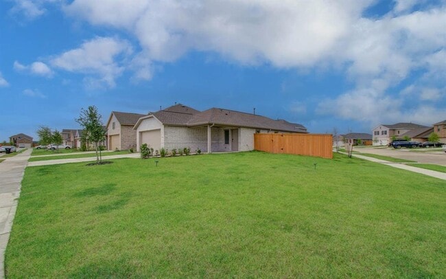 Building Photo - 10910 Bright Beacon Dr