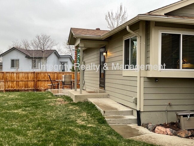 Building Photo - 475 E Chiswick Cir