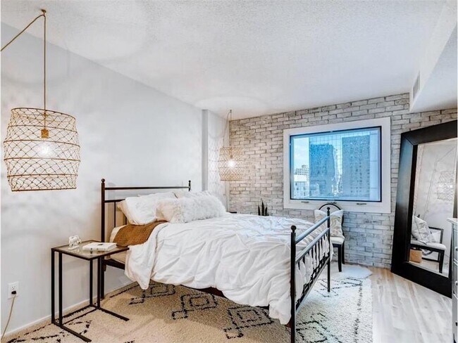 Building Photo - 121 Washington Ave S