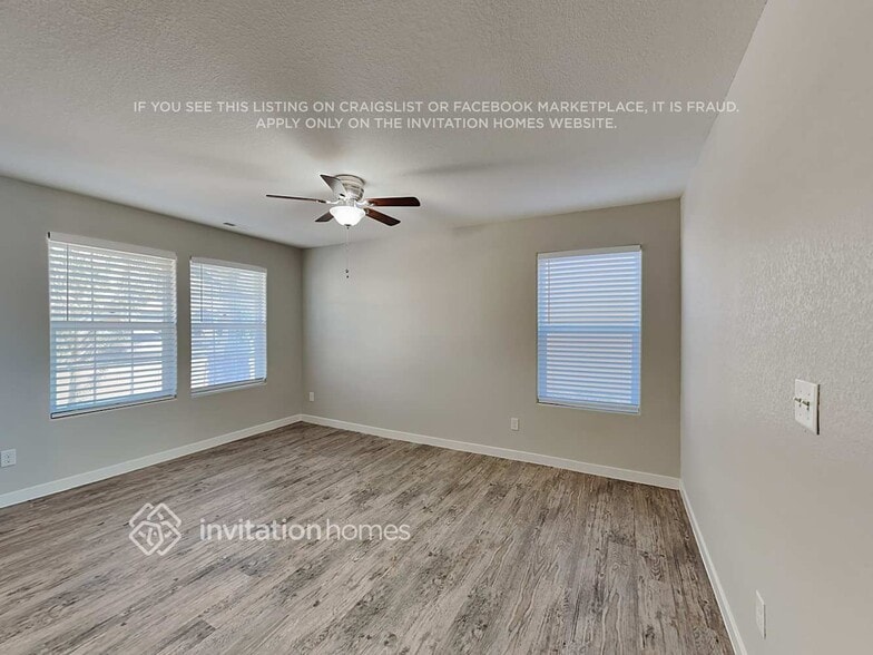 Building Photo - 4041 Creek Legend View