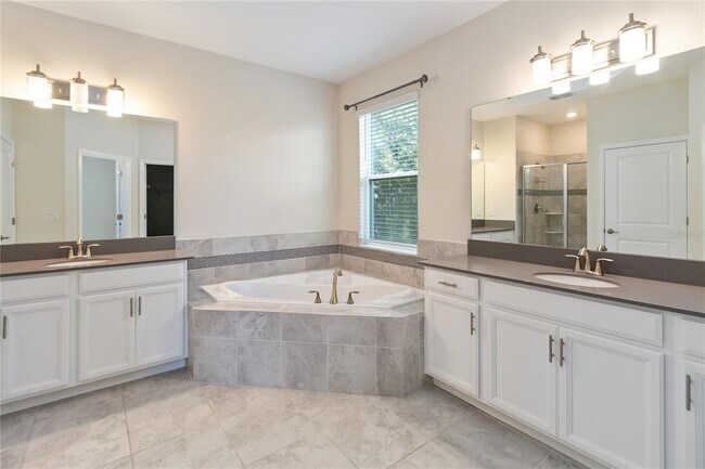 Building Photo - 11352 Satire St