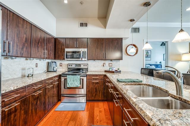 Building Photo - 3102 Kings Rd