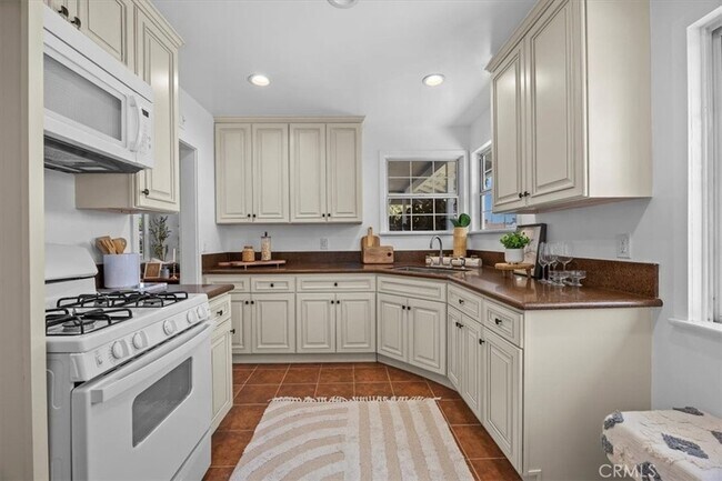 Building Photo - 13204 Wilton Pl