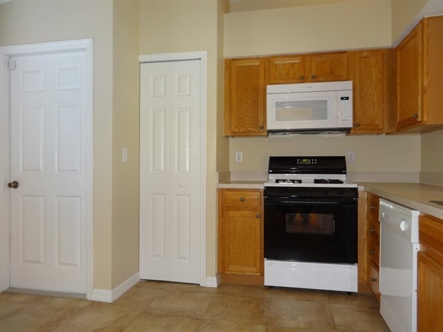 Building Photo - 13404 Silver Leaf Cir