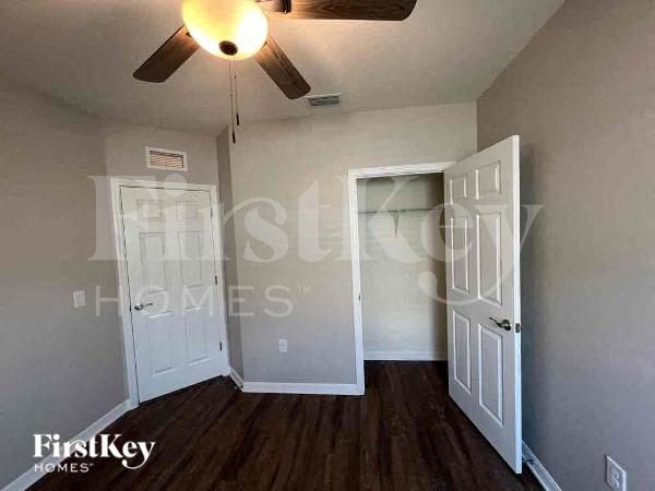 Building Photo - 2800 Zaragoza Ct