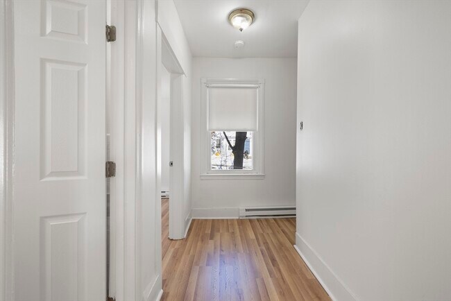 Building Photo - 122 Union St