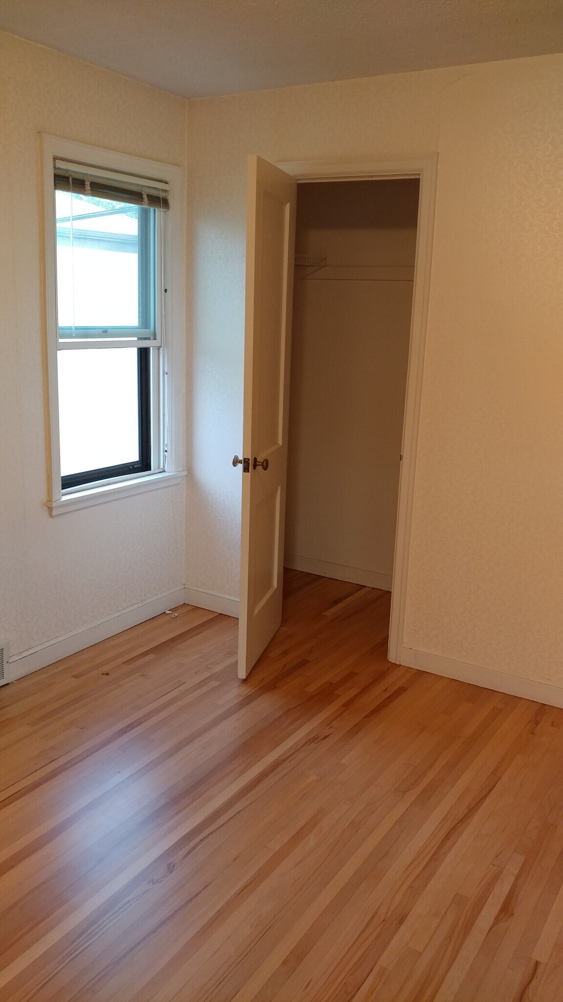 Large closet - 6220 W 34th St