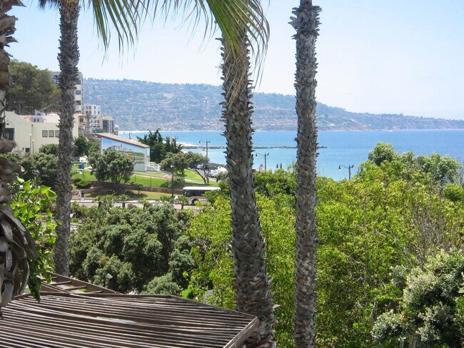 Building Photo - Must See!  Won't Last! Spacious 1 bedroom 1 bath condo
