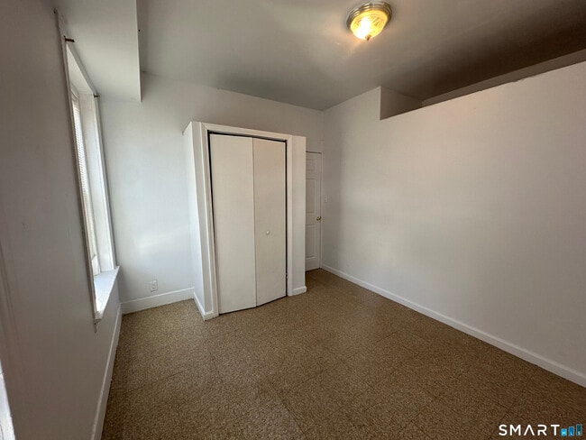 Building Photo - 34 White St