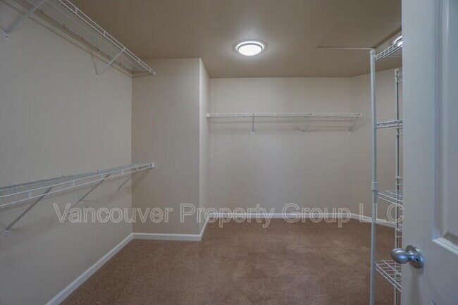Building Photo - 4002 N 3rd Cir