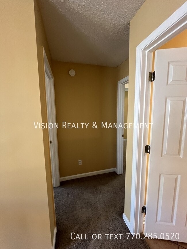 Building Photo - 4694 Glider Cir