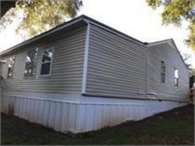 Building Photo - 1007 E Mcintosh Rd