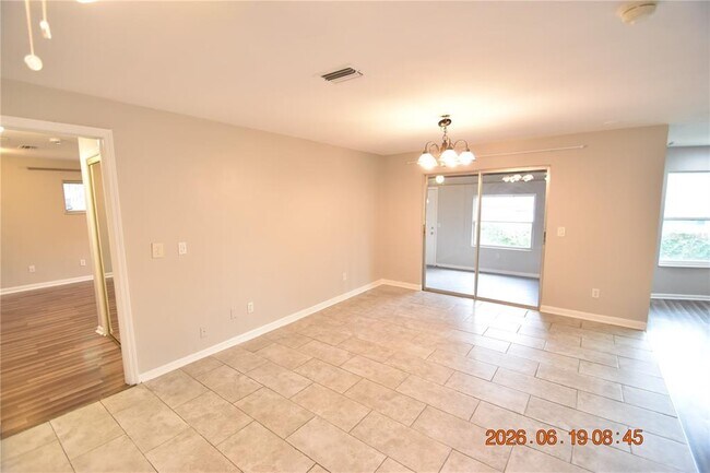 Building Photo - 3273 Harbor Lake Dr