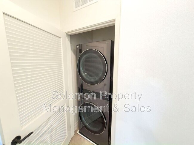 Building Photo - 4336 Harbor Way